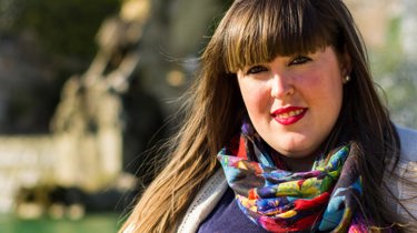 nærbilde overvektig kvinne.