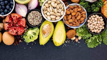 fargerike frukter og grønnsaker.